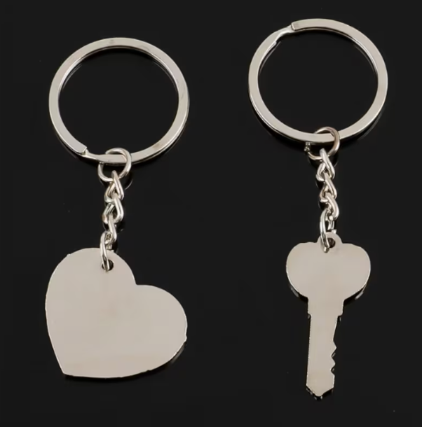 Portachiavi di coppia con chiave del cuore